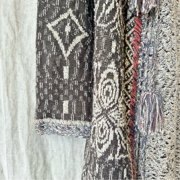 Free People Boho Floral Tapestry Kai Pom Pom Tassel Hooded Cardigan medium - Picture 5 of 14